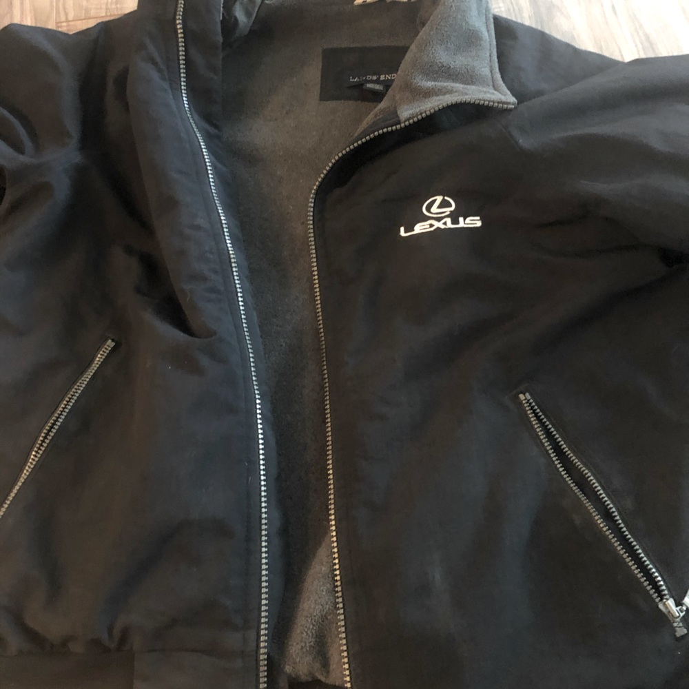 Lexus weatherproof coat with fleece lining.